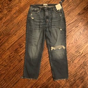 Abercrombie & Fitch Curve High Rise Ankle Jean NWT